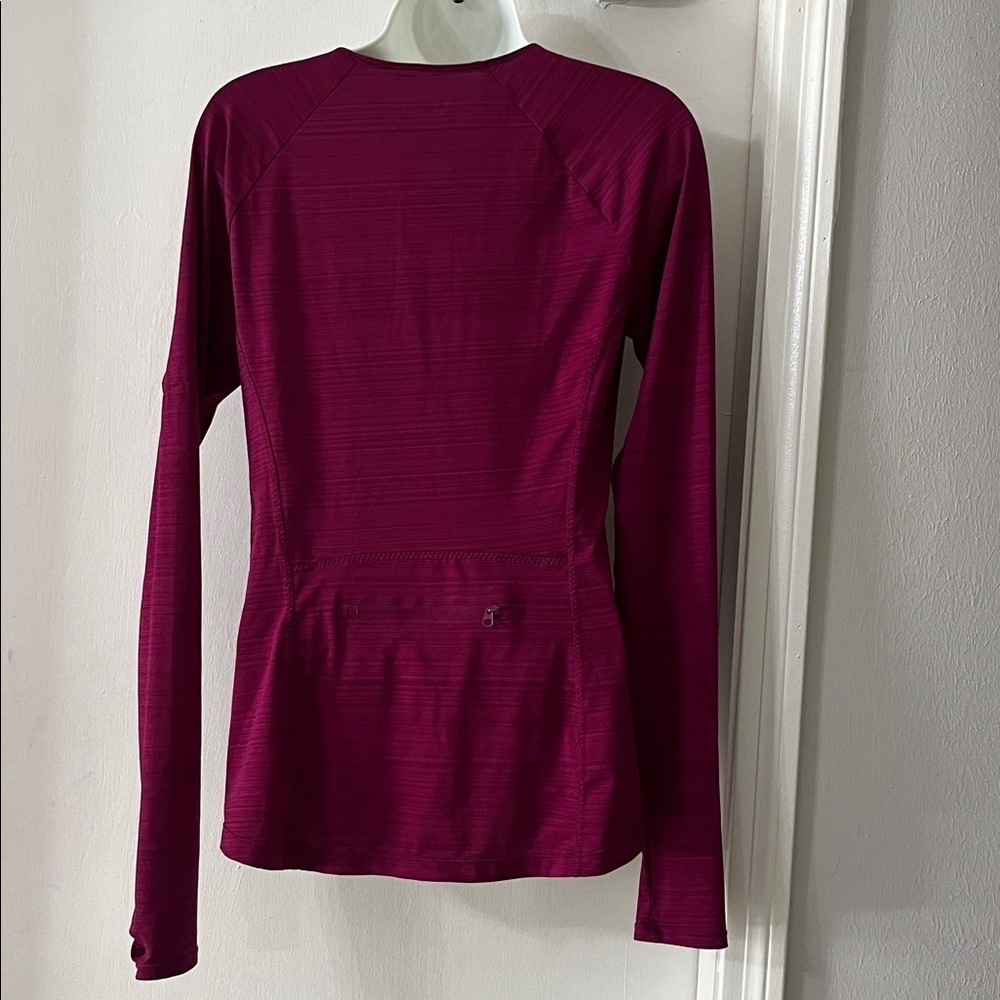 Athleta Deep fuscia Long Sleeve Top - Picture 4 of 9